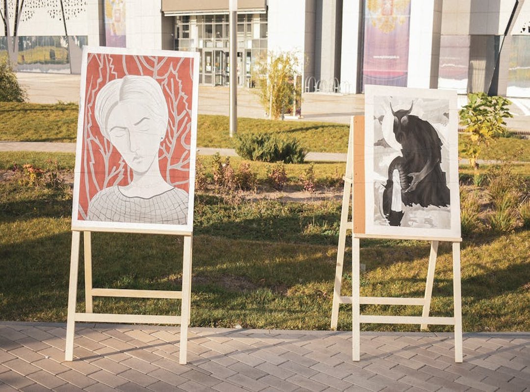 Exhibition Paintings Arcachdir