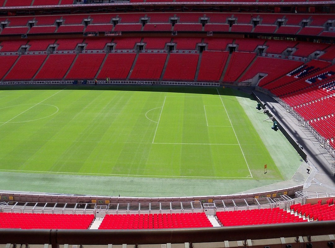 closest airport to wembley stadium